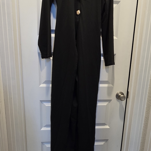 Elegant Black Women's Jumpsuit - Picture 13 of 16